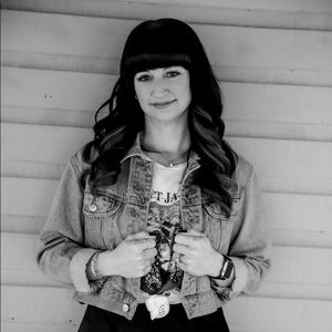 Meet your Posher, Tina